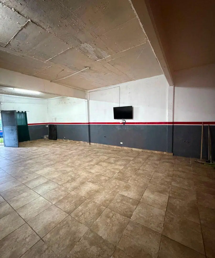 Local comercial en venta o alquiler | Los Pinares 4