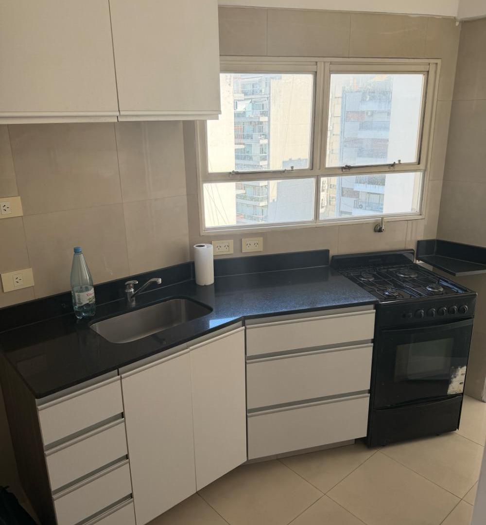 Foto de Avenida. Santa Fe 2600. Departamento de tres ambientes con dependencia, imagen 4