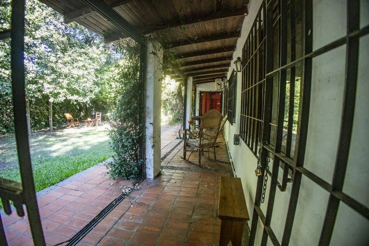 VENTA CASA 6 AMB. CON PARQUE + ESCRITORIO+LAVADERO 3
