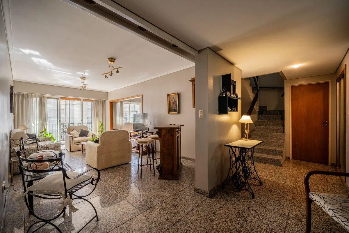 DEPTO  DUPLEX 5 AMB CON COCHERA FIJA EN PALERMO 3