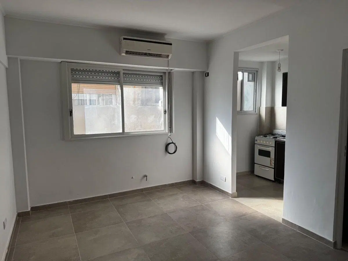 MONOAMBIENTE ALQUILER ALMAGRO HOSPITAL ITALIANO 2