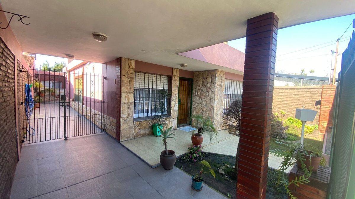 CASA 4 AMB VENTA EZPELETA + DEPTO,QUINCHO,PILETA