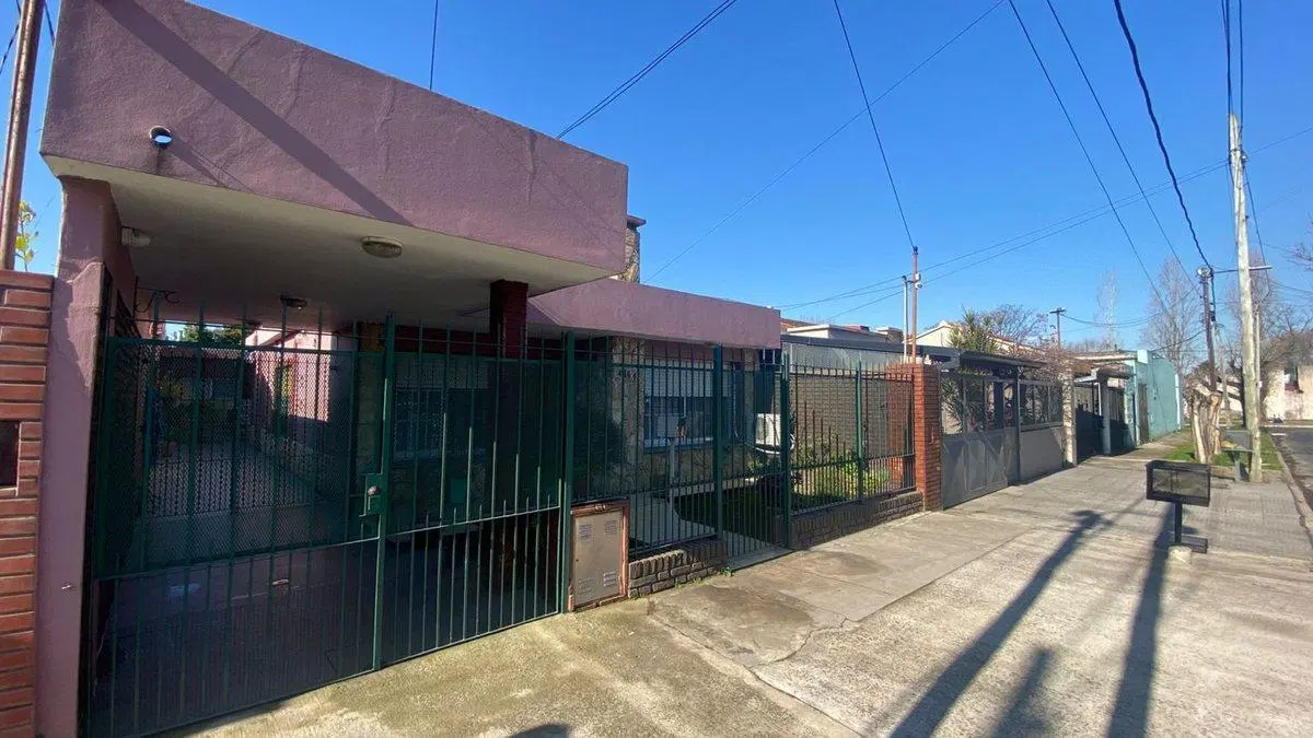 CASA 4 AMB VENTA EZPELETA + DEPTO,QUINCHO,PILETA 5