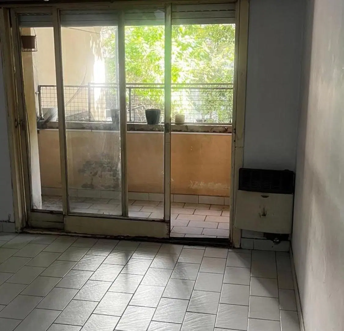DEPTO 2 AMB EN VENTA BALVANERA PATIO Y BALCON 2