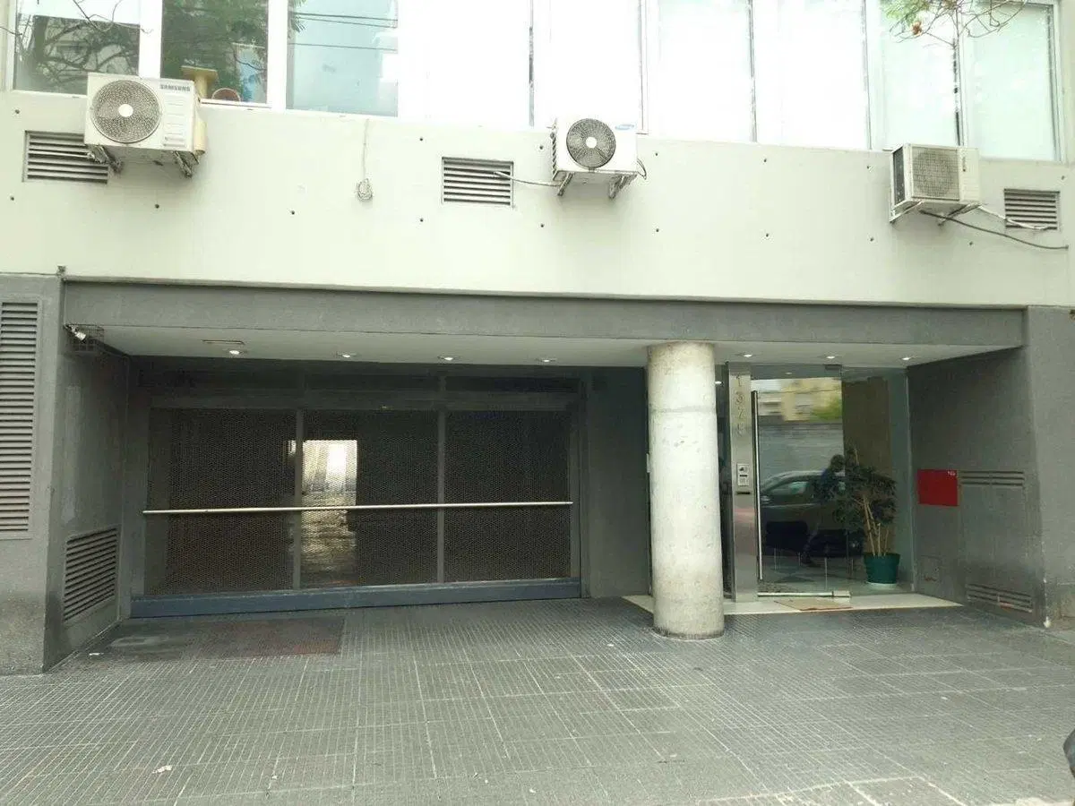 COCHERA N°30 VENTA AV INDEPENDENCIA 1300 MONSERRAT 4