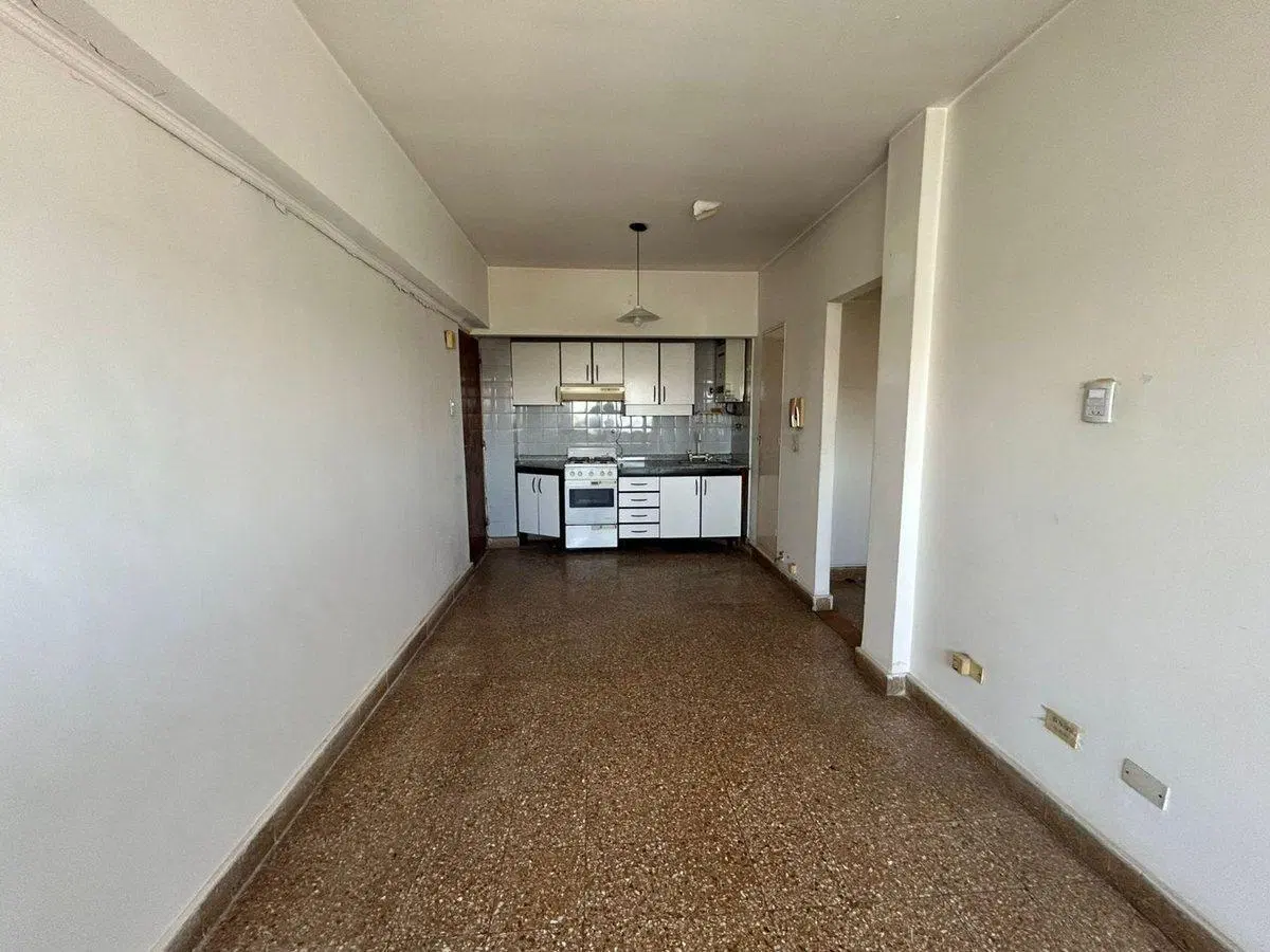DEPTO 2 AMB VENTA EN ALMAGRO A REFACCIONAR 3
