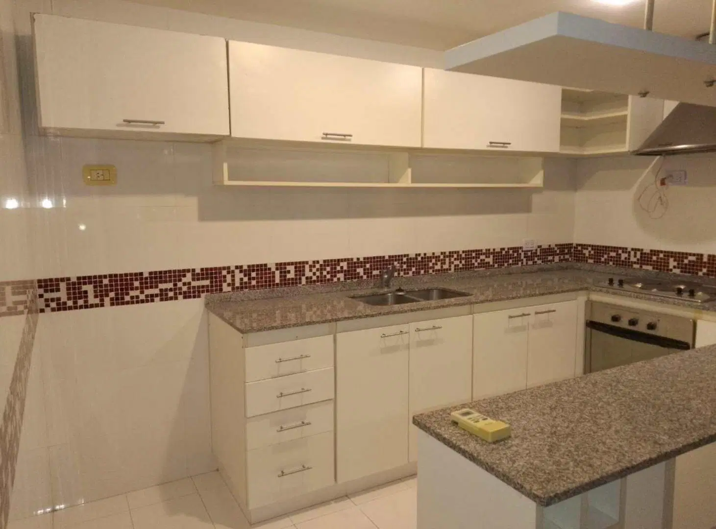 VENTA DEPTO 3 AMB OLIVOS COCHERA, FRENTE AL PUERTO 4