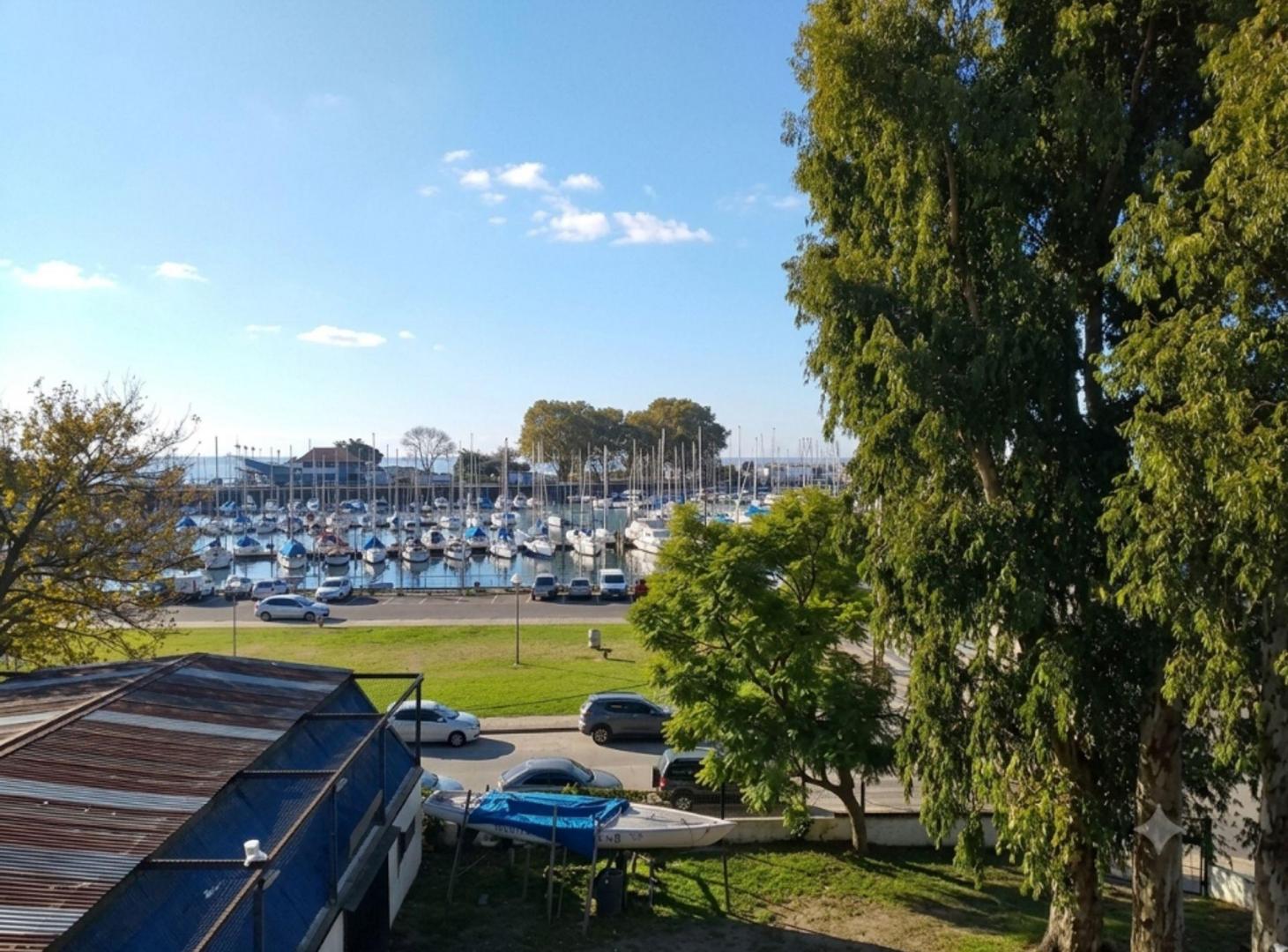 VENTA DEPTO 3 AMB OLIVOS COCHERA, FRENTE AL PUERTO