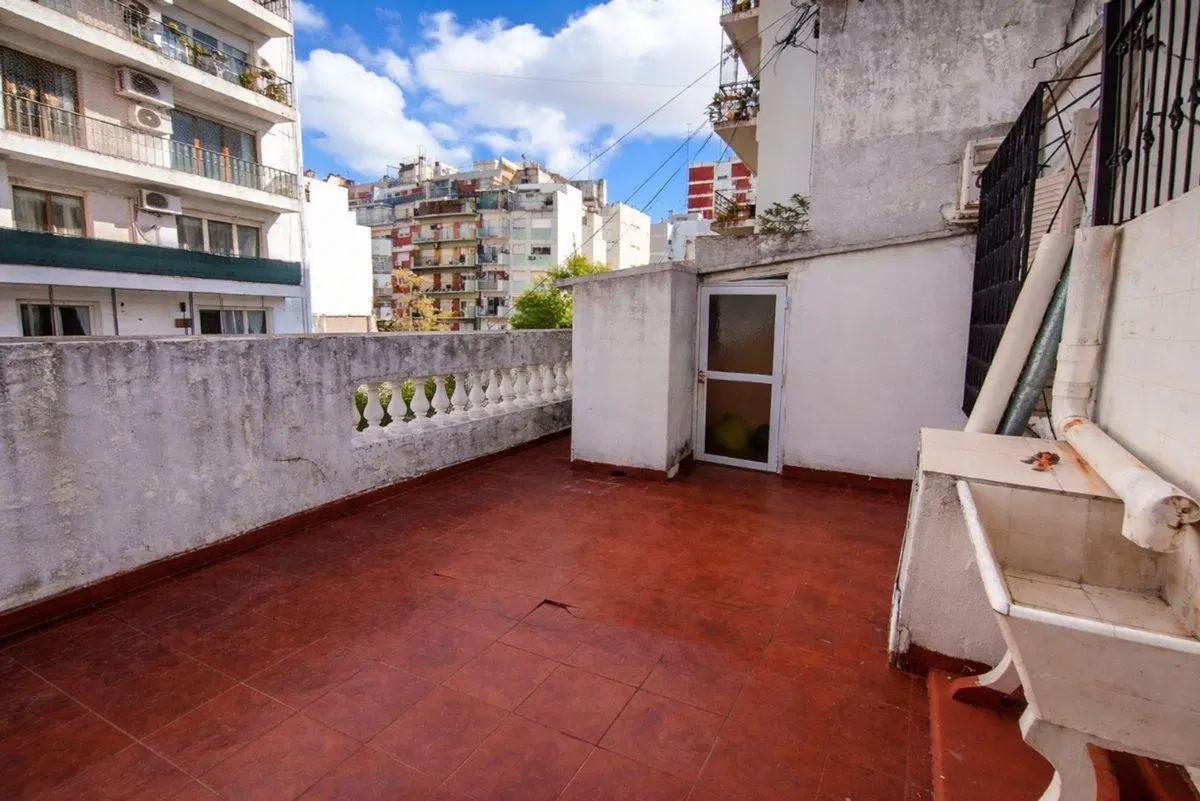 DEPTO 3 AMB. VENTA ALMAGRO C/ TERRAZA 5