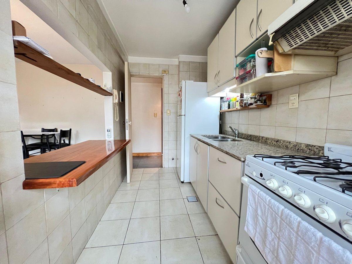 Foto de DEPARTAMENTO 2 AMBIENTES VENTA CABALLITO C/ BALCON, imagen 3