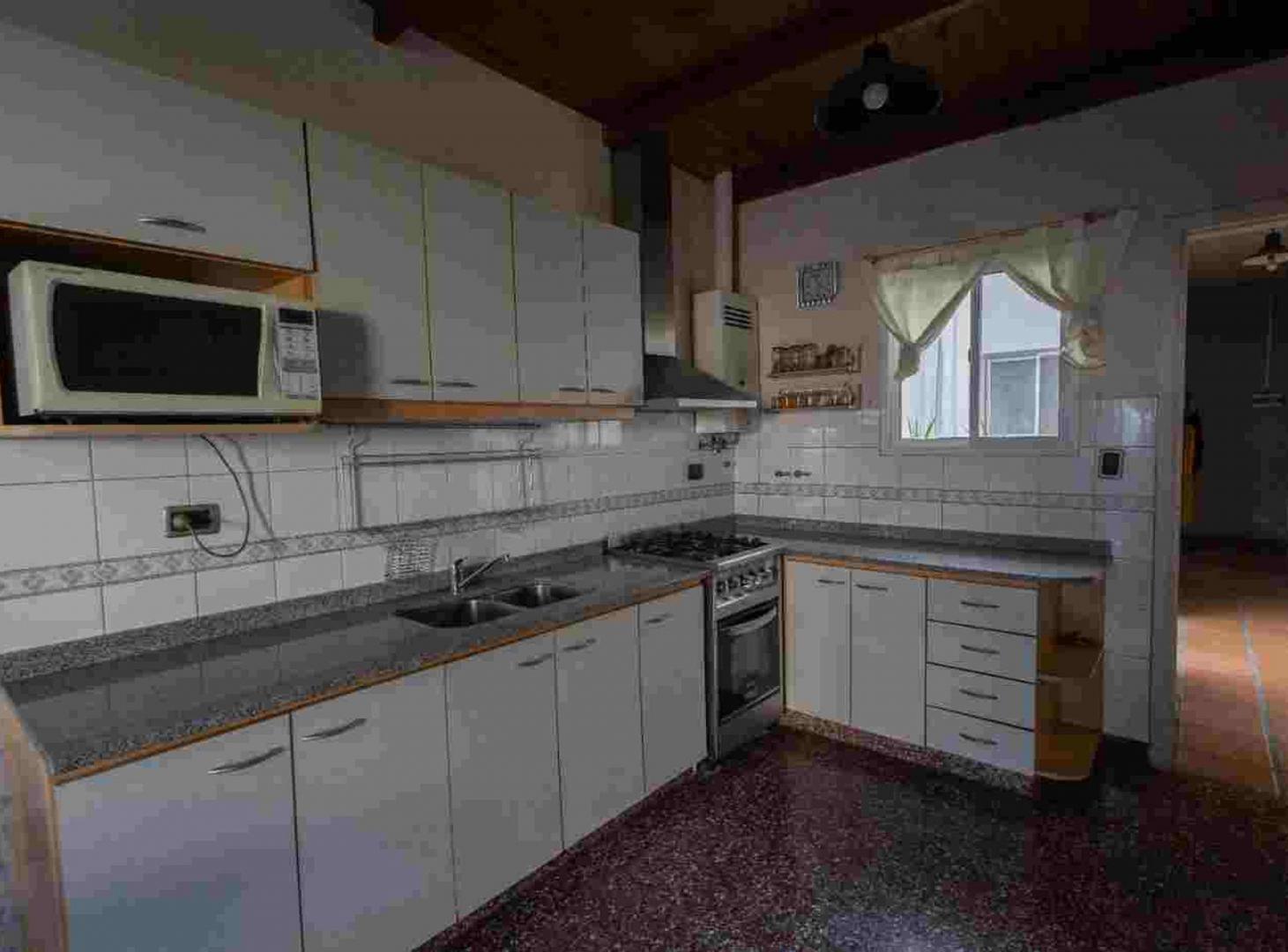 Foto de CASA 4 AMB VENTA JARDÍN Y PARRILLA, imagen 2