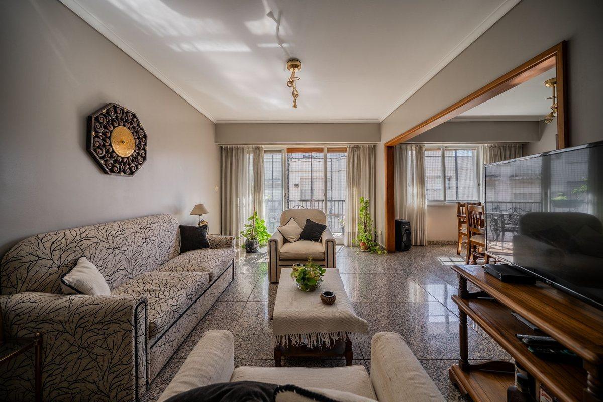 Foto de DEPTO 5 AMBIENTES EN VENTA EN PALERMO CON COCHERA, imagen 1