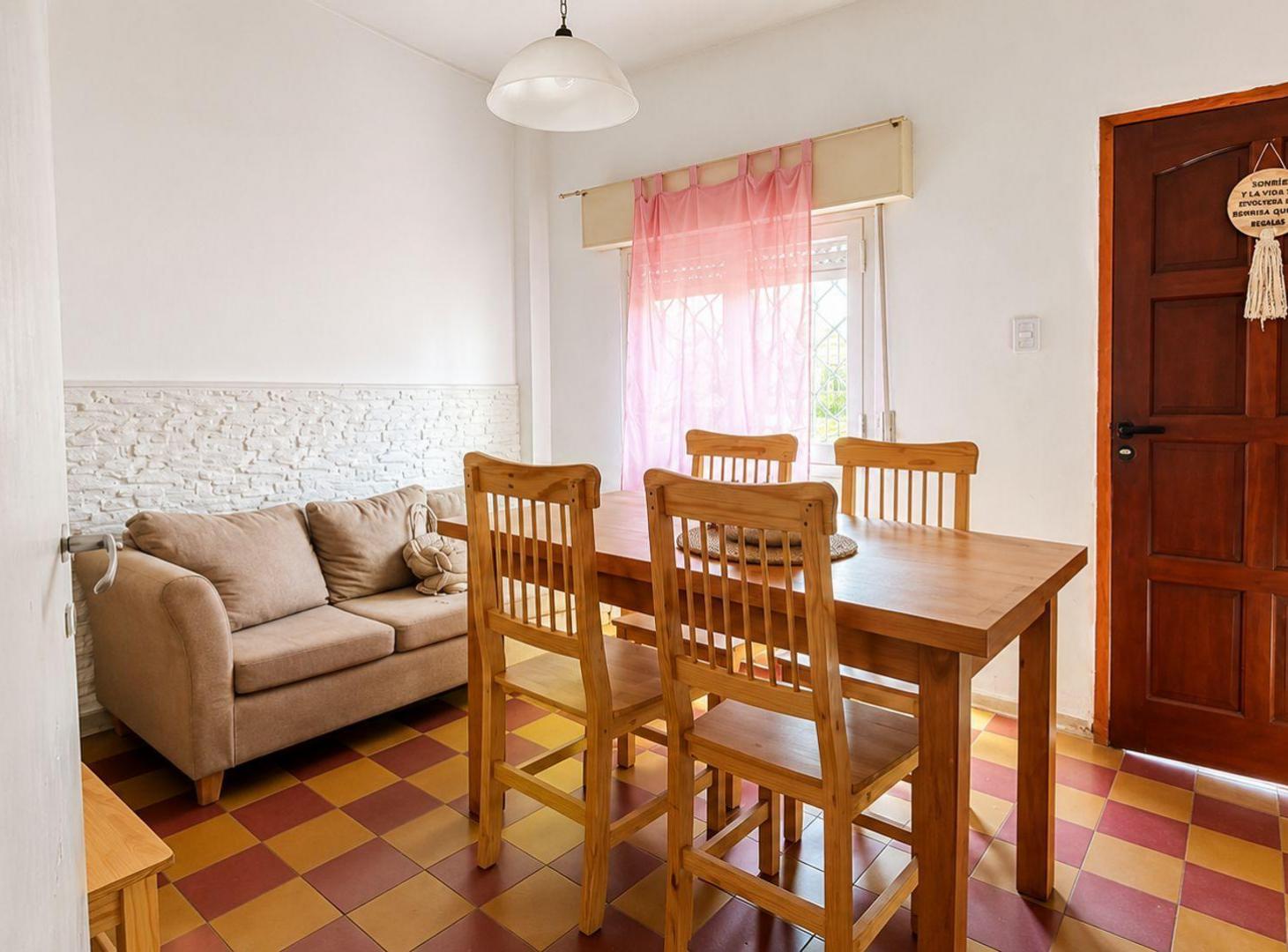 Foto de CASA VENTA MERLO QUINCHO Y JARDIN 300 MT2, imagen 1