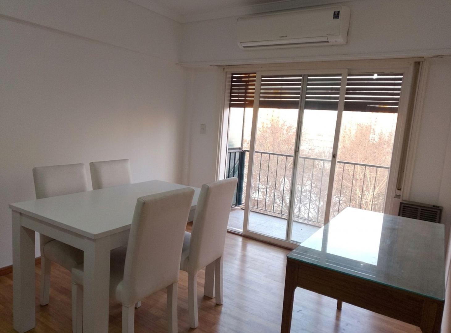 Foto de DEPTO 4 AMB VENTA ALMAGRO BALCON FTE HECHO A NUEVO, imagen 4