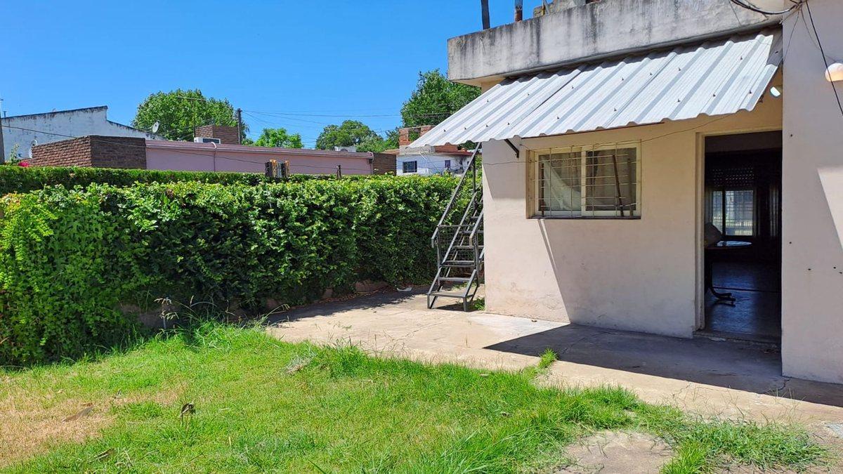 Foto de CASA 3 AMBIENTES VENTA MERLO CON JARDIN, imagen 3