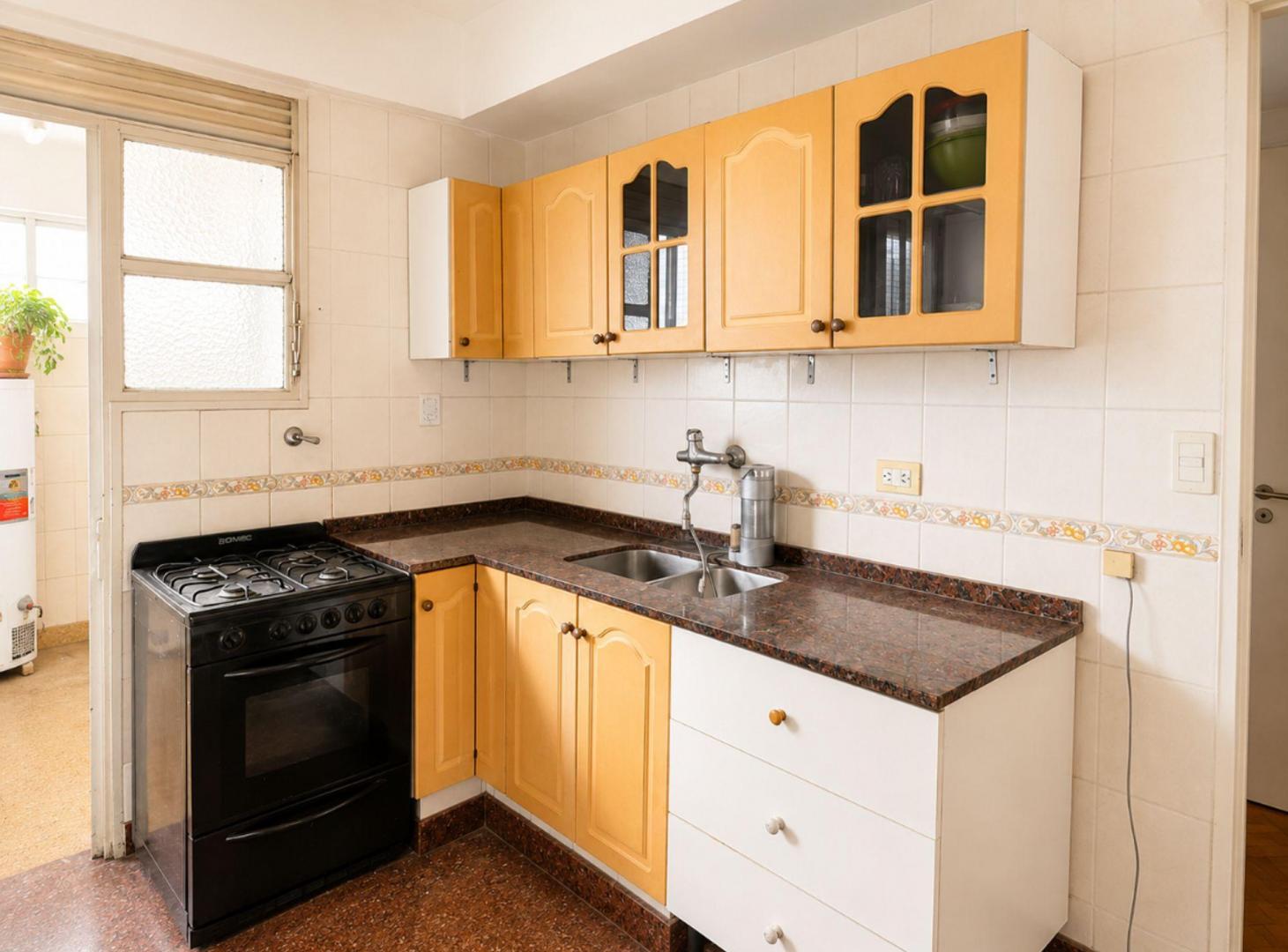 Foto de DEPTO 3 AMB EN VENTA FLORES PISO ALTO LUMINOSO, imagen 4