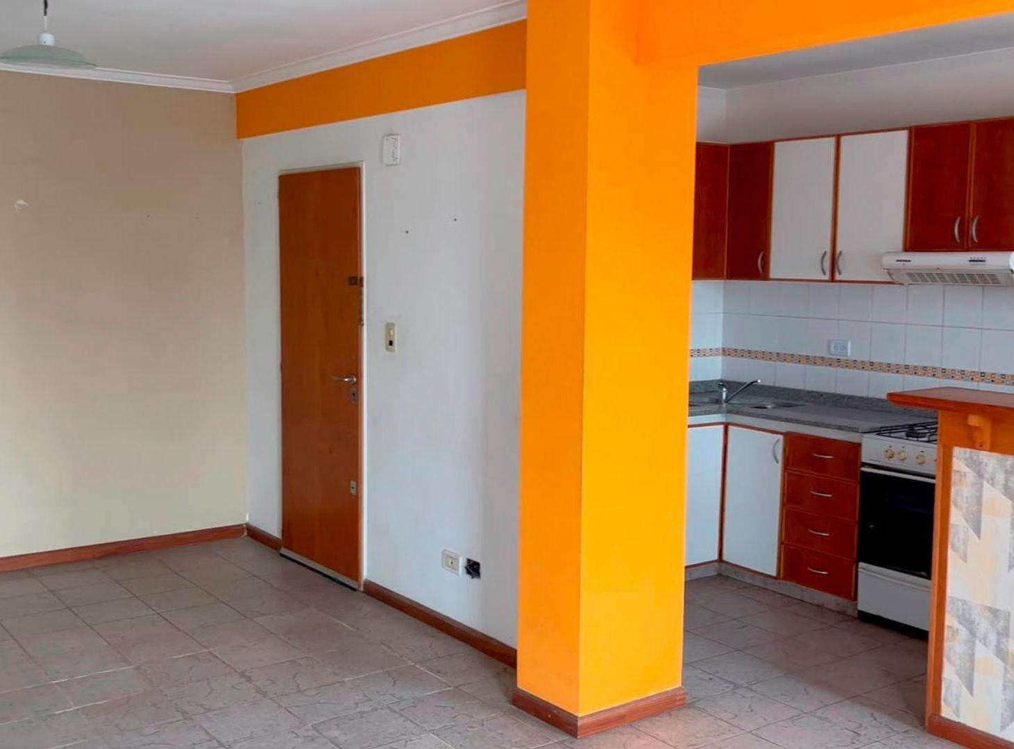 Foto de DEPTO 3 AMB VENTA BERAZATEGUI CENTRO 3 BALCONES, imagen 4