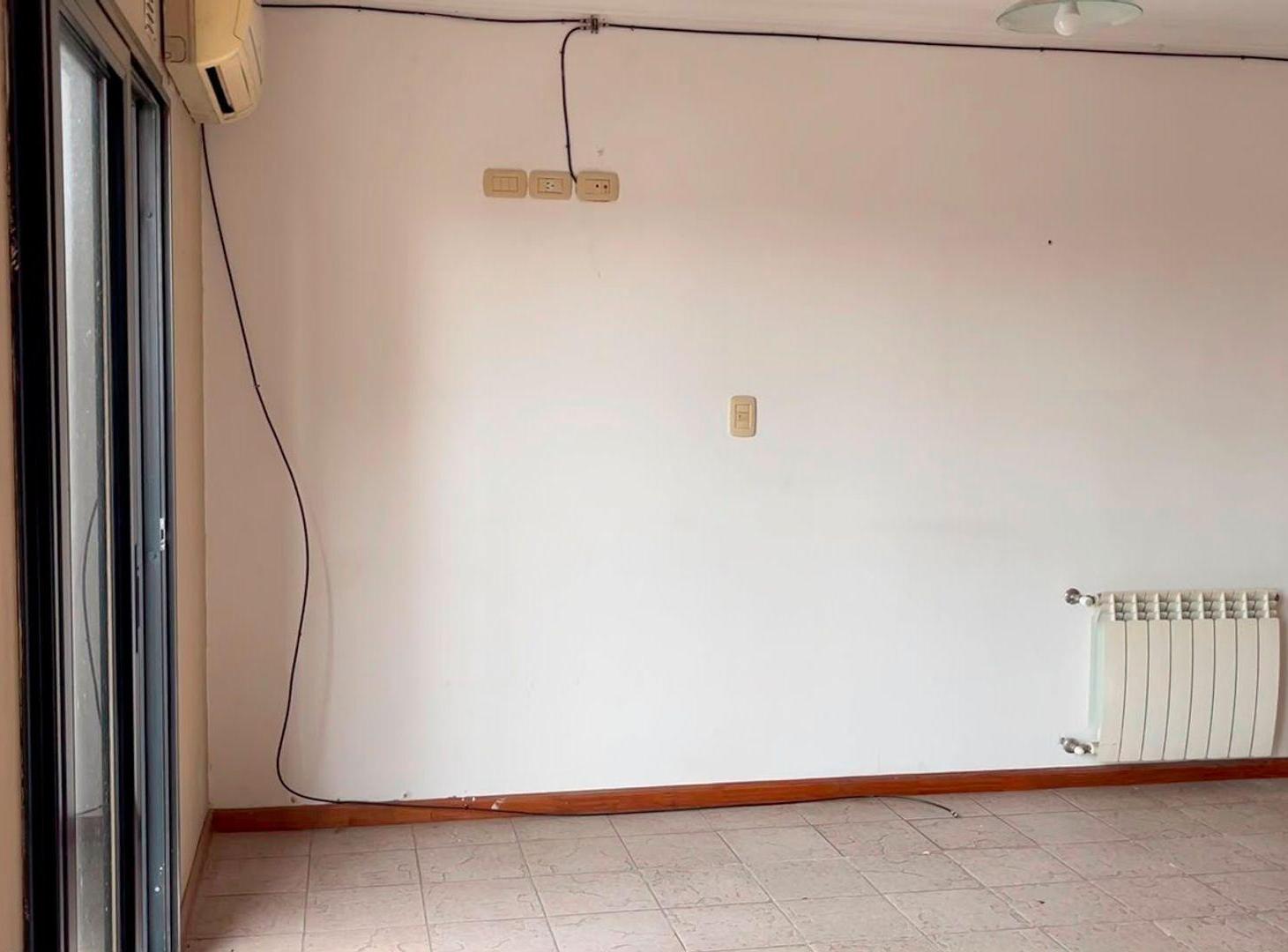 Foto de DEPTO 3 AMB VENTA BERAZATEGUI CENTRO 3 BALCONES, imagen 2