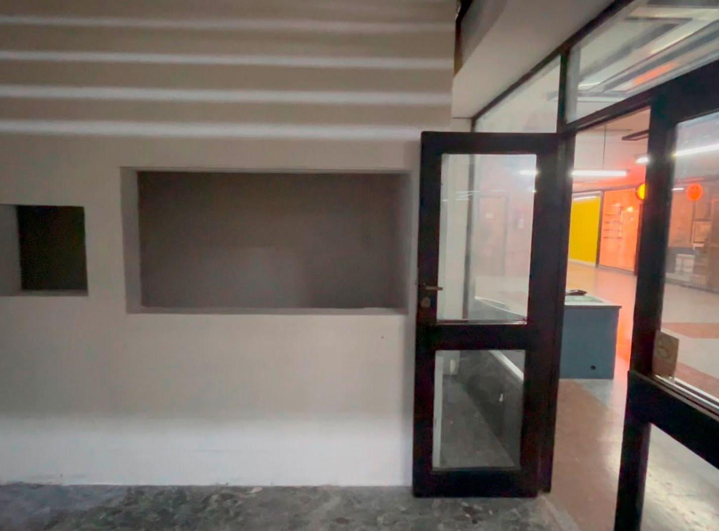 Foto de Local en venta Retiro Galeria Las Gaviotas, imagen 3
