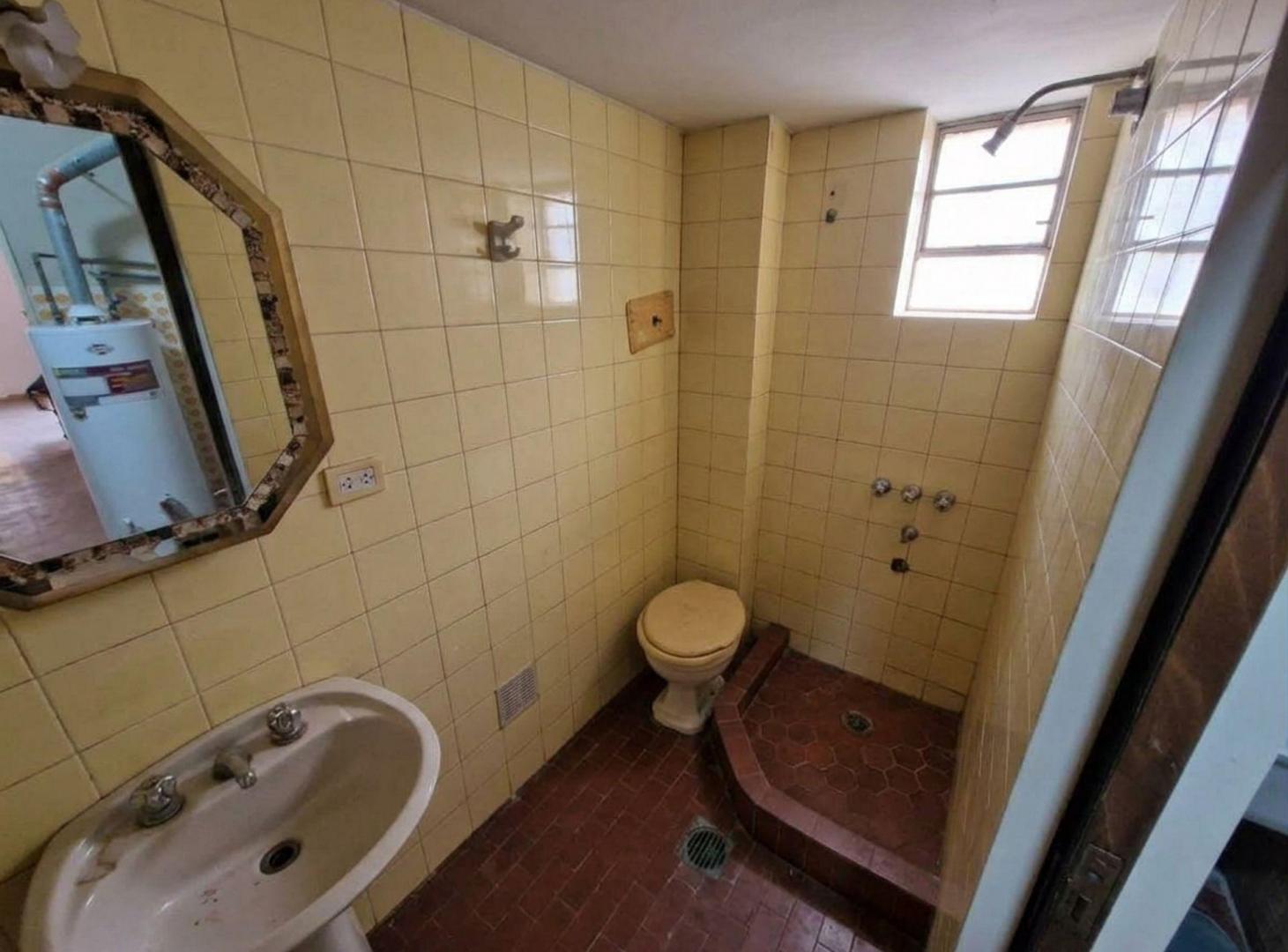 Foto de Casa 6 ambientes en venta en Boedo con cochera, imagen 4