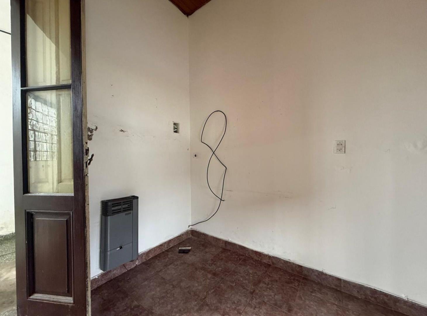 Foto de CASA VENTA 4 AMB CON TERRAZA JARDIN Y GARAGE, imagen 5