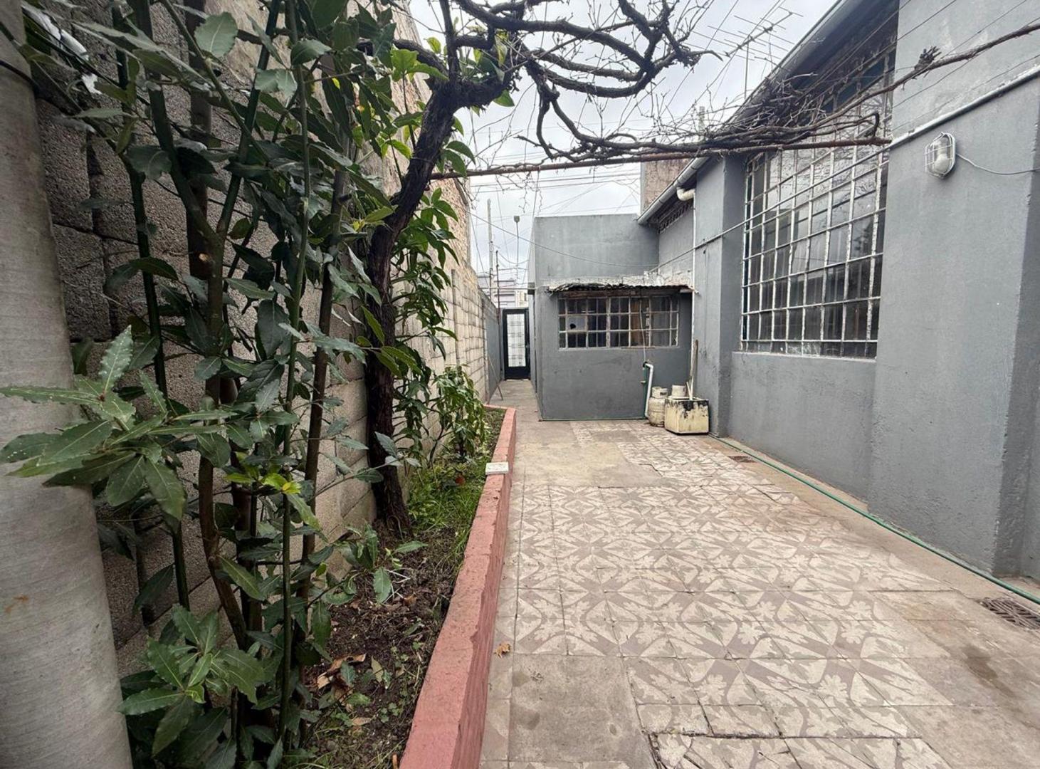 Foto de CASA VENTA 4 AMB CON TERRAZA JARDIN Y GARAGE, imagen 4