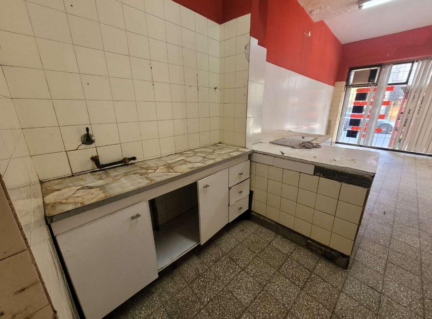 Foto de LOCAL COMERCIAL EN ALQUILER EN ALMAGRO CON SOTANO, imagen 4