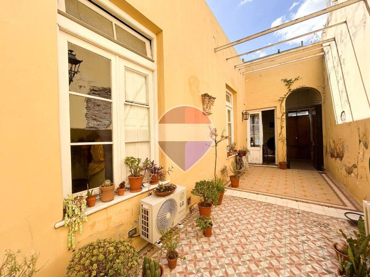 Foto de CASA 5 AMBIENTES - VENTA BALVANERA, imagen 4