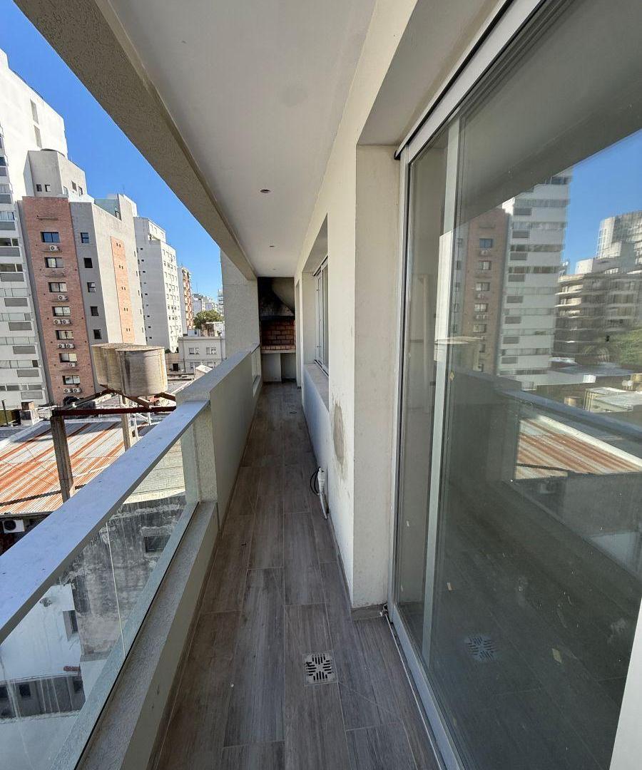 Semipiso de dos dormitorios a estrenar en 54 entre 3 y 4.