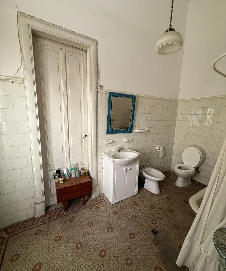 Casa en Alquiler en 44 Entre 5 y 6 Sobre Lote de 7,50 X 40. 5