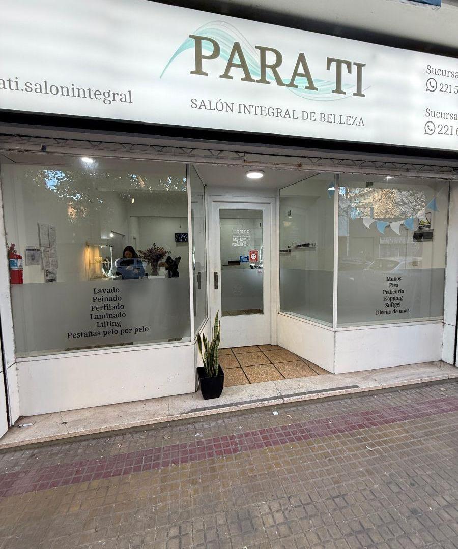 Foto de Local en alquiler a metros de calle 12 en excelente arteria comercial, imagen 2