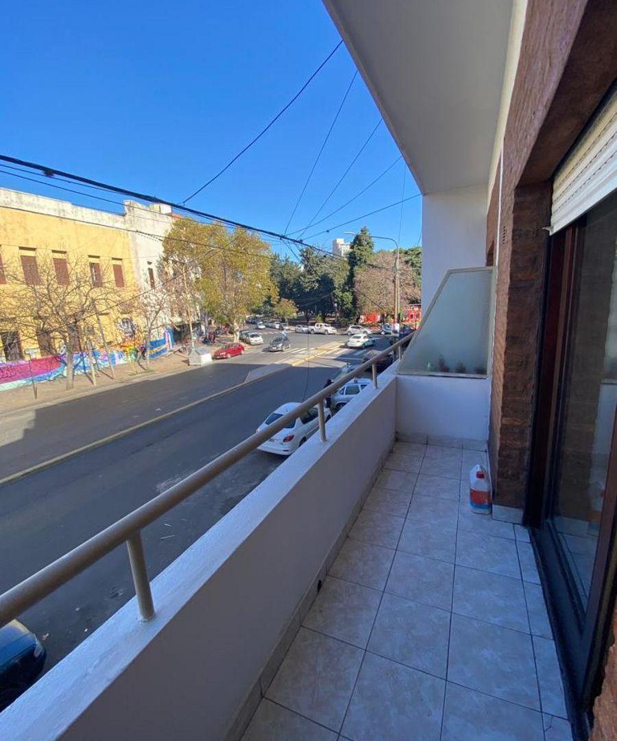 Foto de Monoambiente con balcón en Av. 60 entre 12 y Plaza Máximo Paz, imagen 3