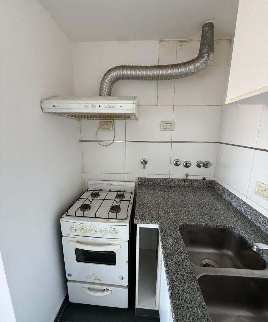 Foto de Monoambiente con balcón en alquiler en 38 entre 11 y 12, imagen 2