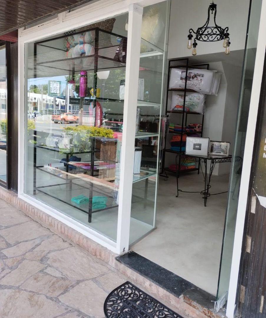 Foto de Local en alquiler en Centro Comercial de Pinamar, imagen 3