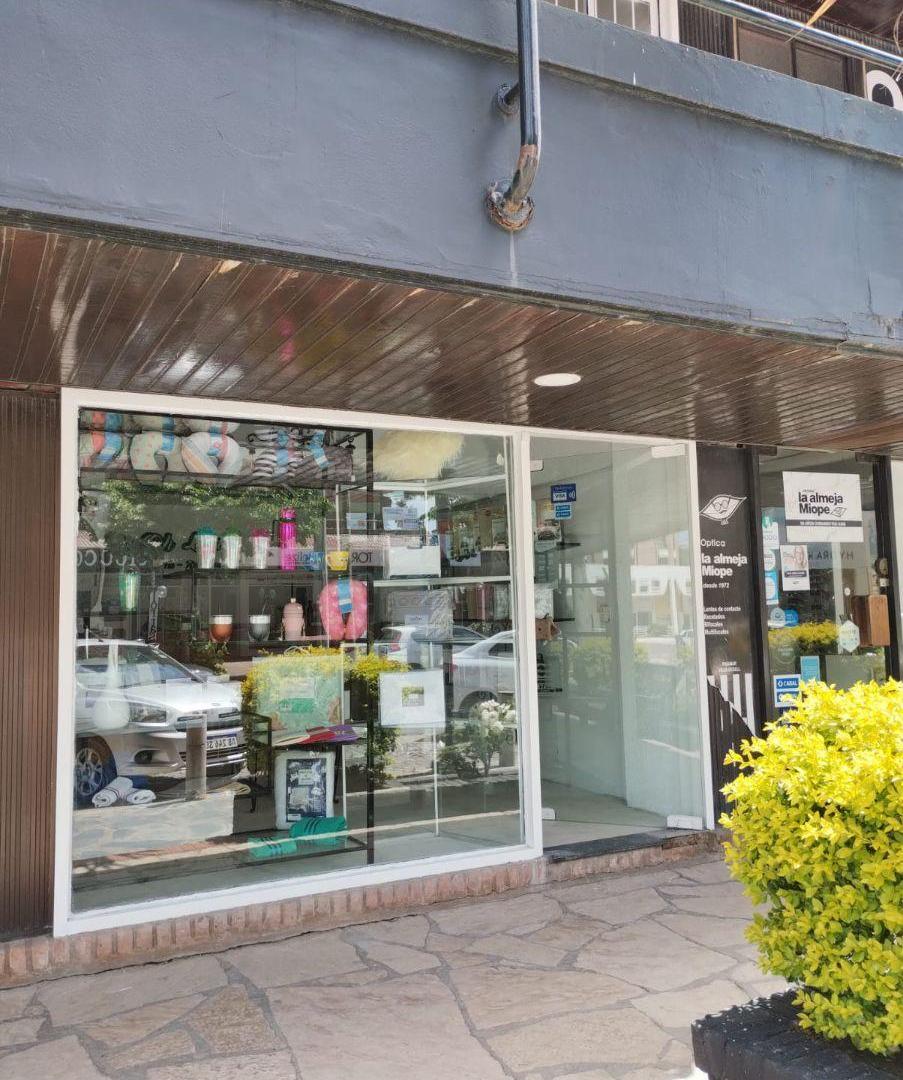 Foto de Local en alquiler en Centro Comercial de Pinamar, imagen 2