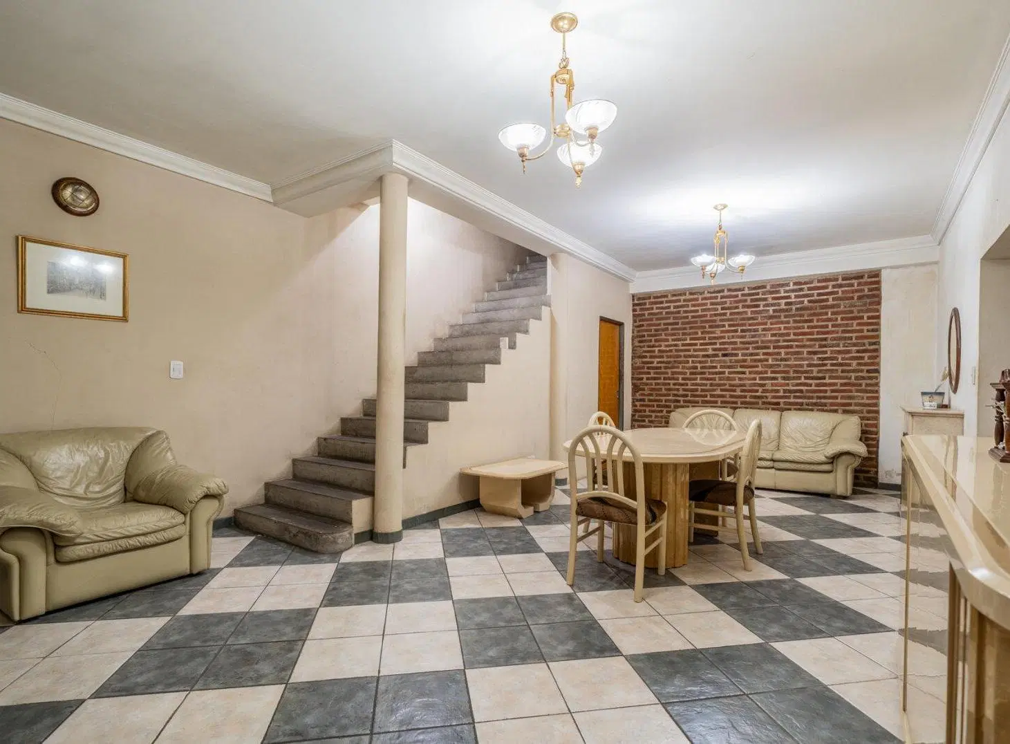 Casa | 7 ambientes | 3 plantas | piscina | San Justo Centro 4