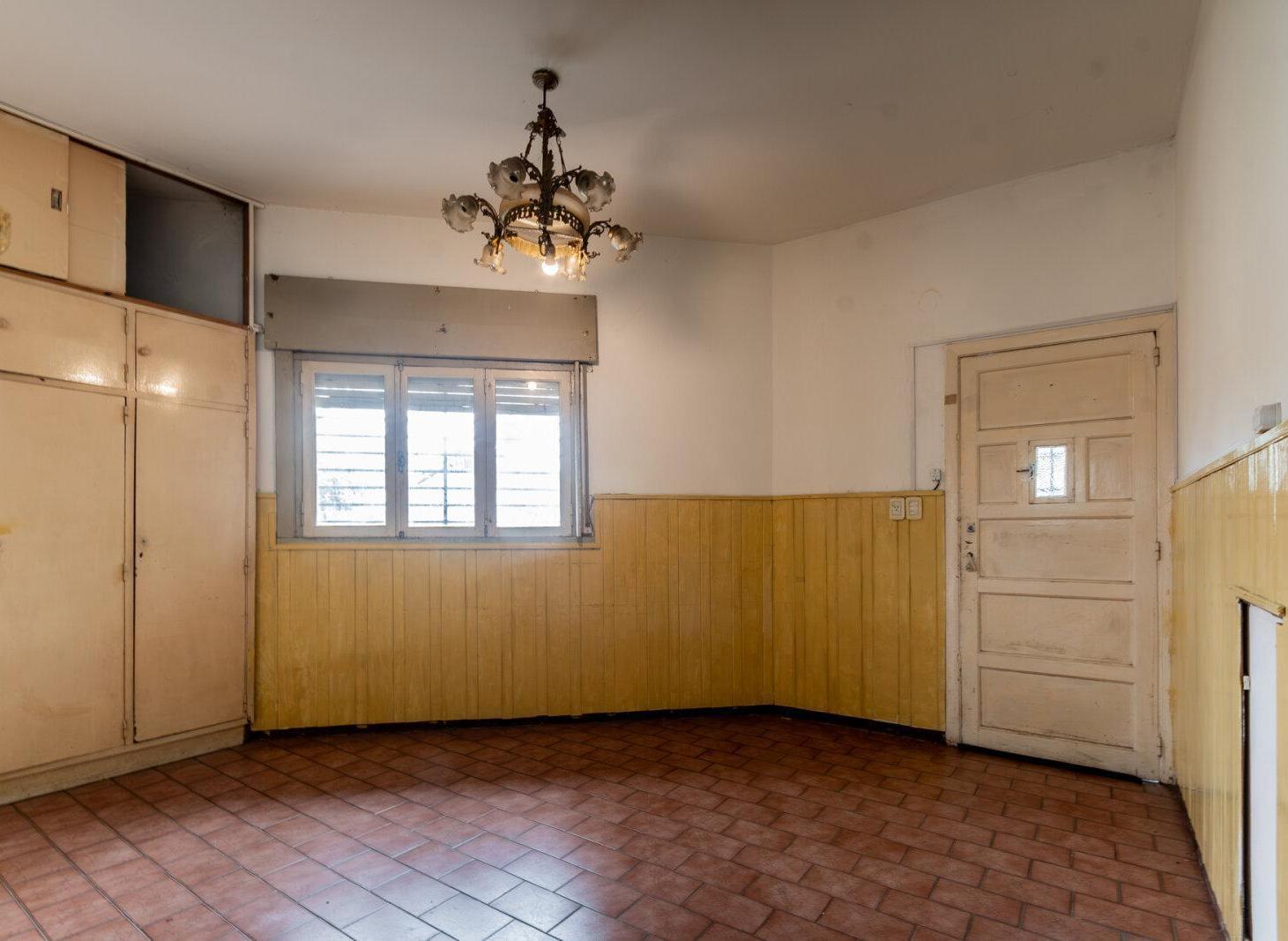 Foto de Casa en Esquina | 4 Ambientes | Patio | San Antonio de Padua, imagen 2