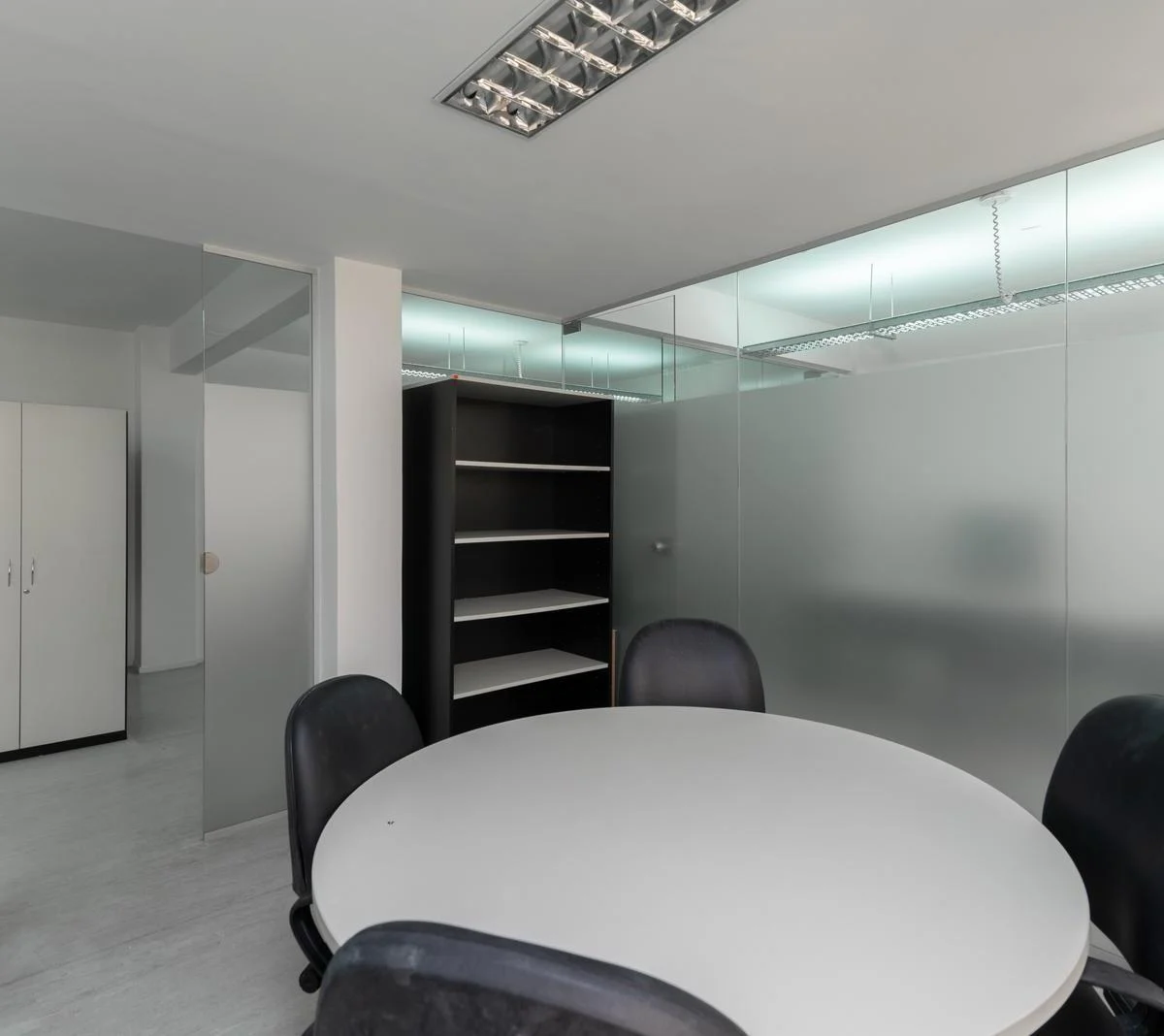 Foto de Venta de oficina en Recoleta - recepcion , salas , 78 mts cubiertos, imagen 4