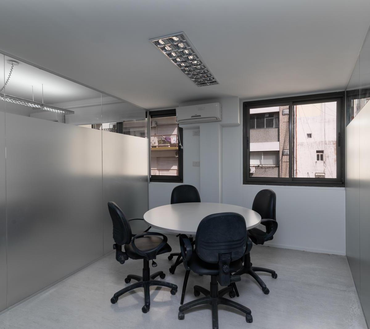 Foto de Venta de oficina en Recoleta - recepcion , salas , 78 mts cubiertos, imagen 3