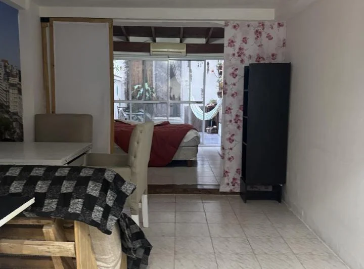 Departamento duplex de tres ambientes con patio en alquiler temporario 2