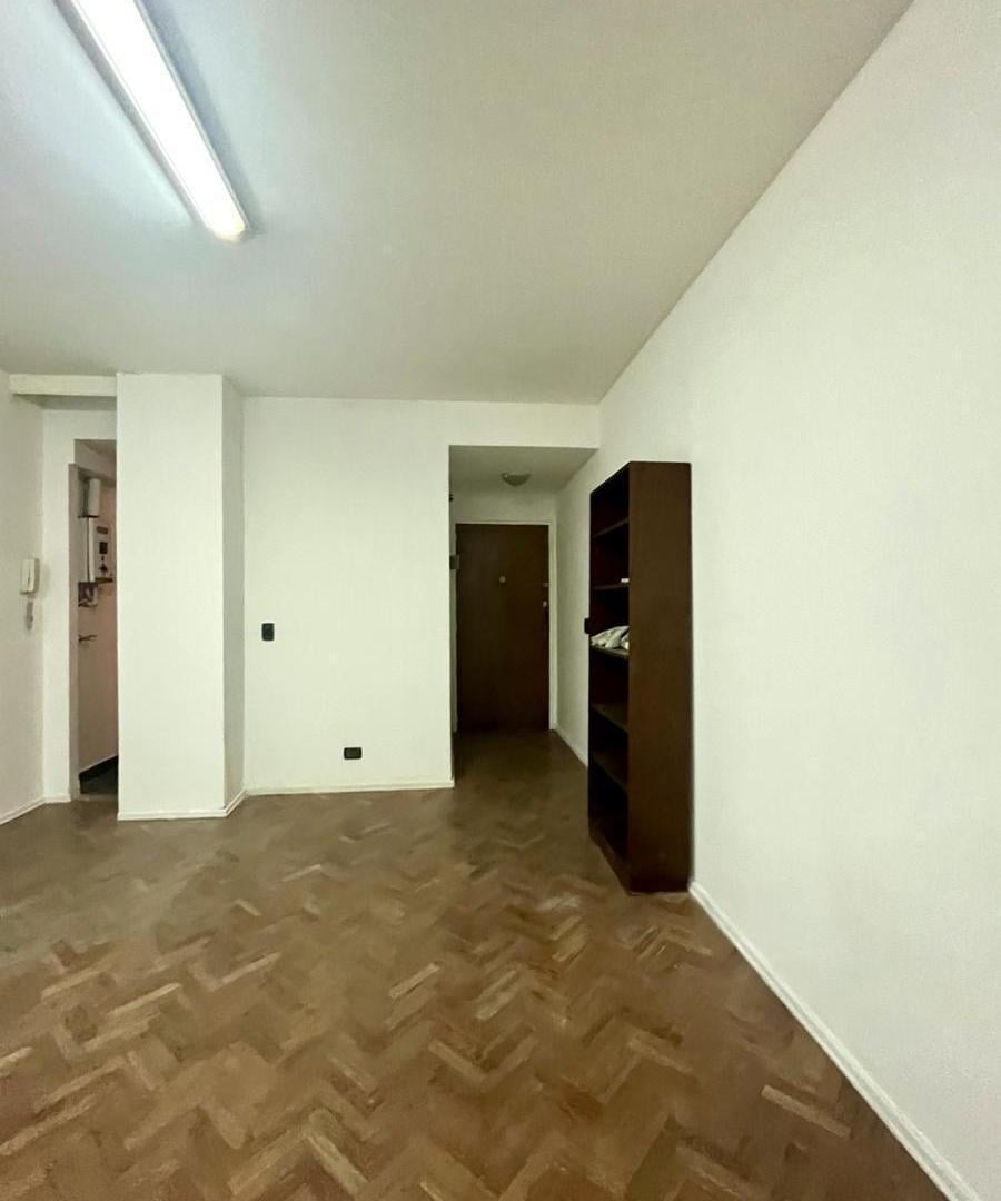 VENTA OFICINA APTO VIVIENDA POR REGLAMENTO