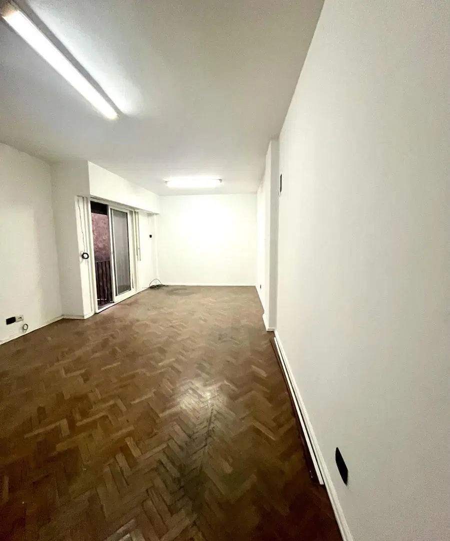 VENTA  OFICINA APTO VIVIENDA POR REGLAMENTO 5