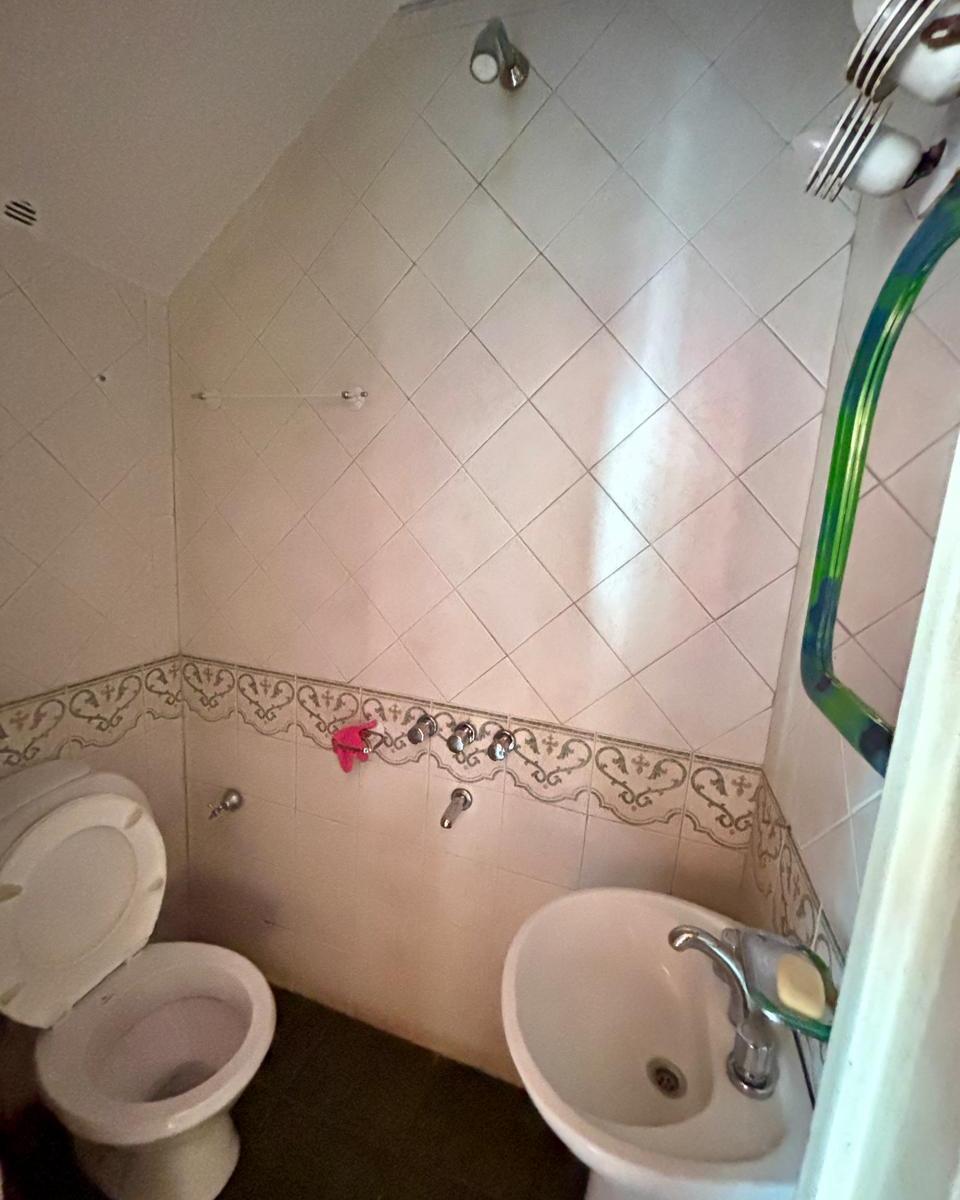 Casa Lote Propio Parque Cha 5