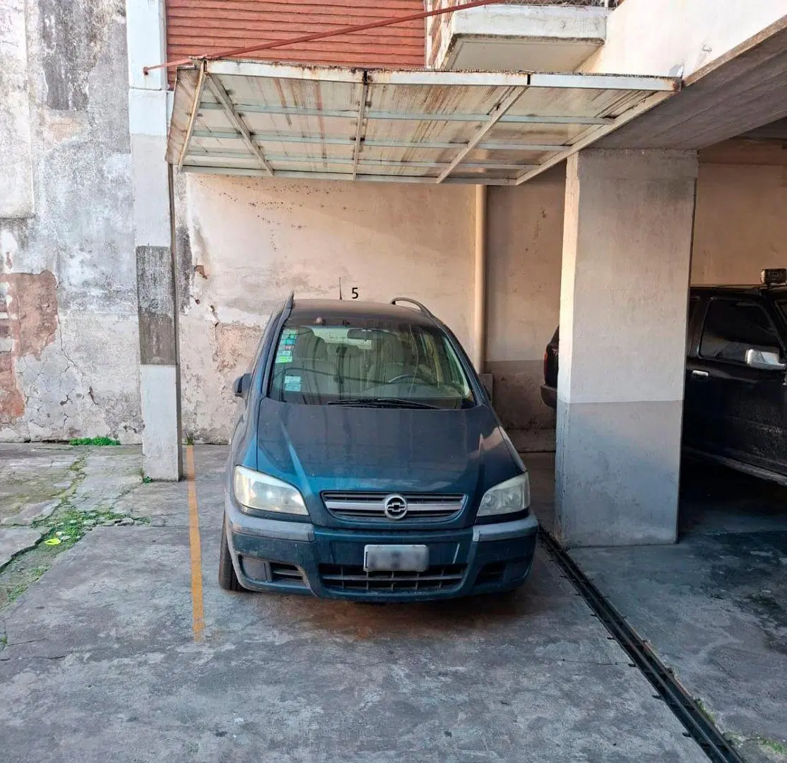 VENTA COCHERA CENTRO COMERCIAL AVELLANEDA 4