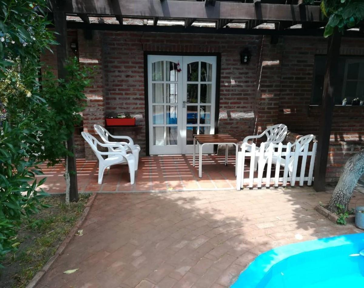 Complejo de Cabañas LA CARLOTA
