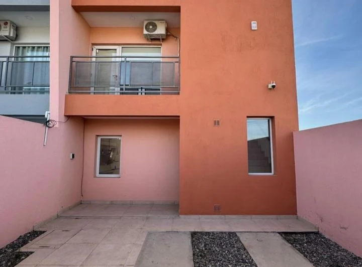 Casa amoblada en ALQUILER, Neuquén Capital 3