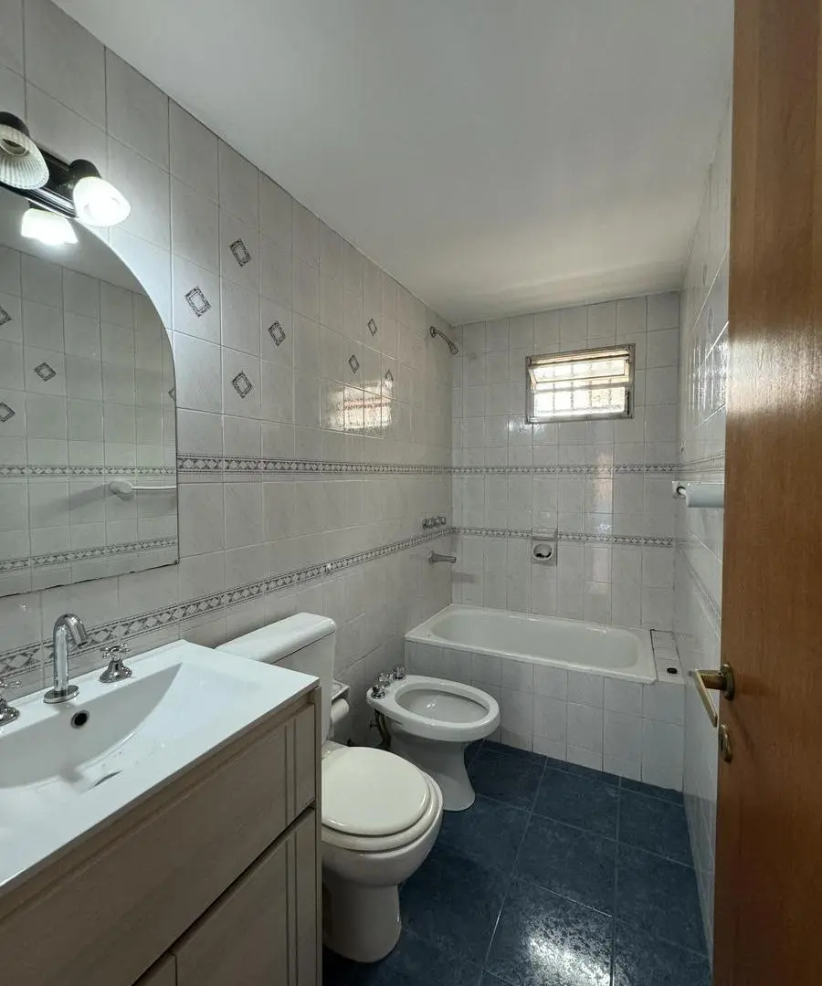 Se VENDE Departamento 2 dormitorios en calle Entre Rios 5