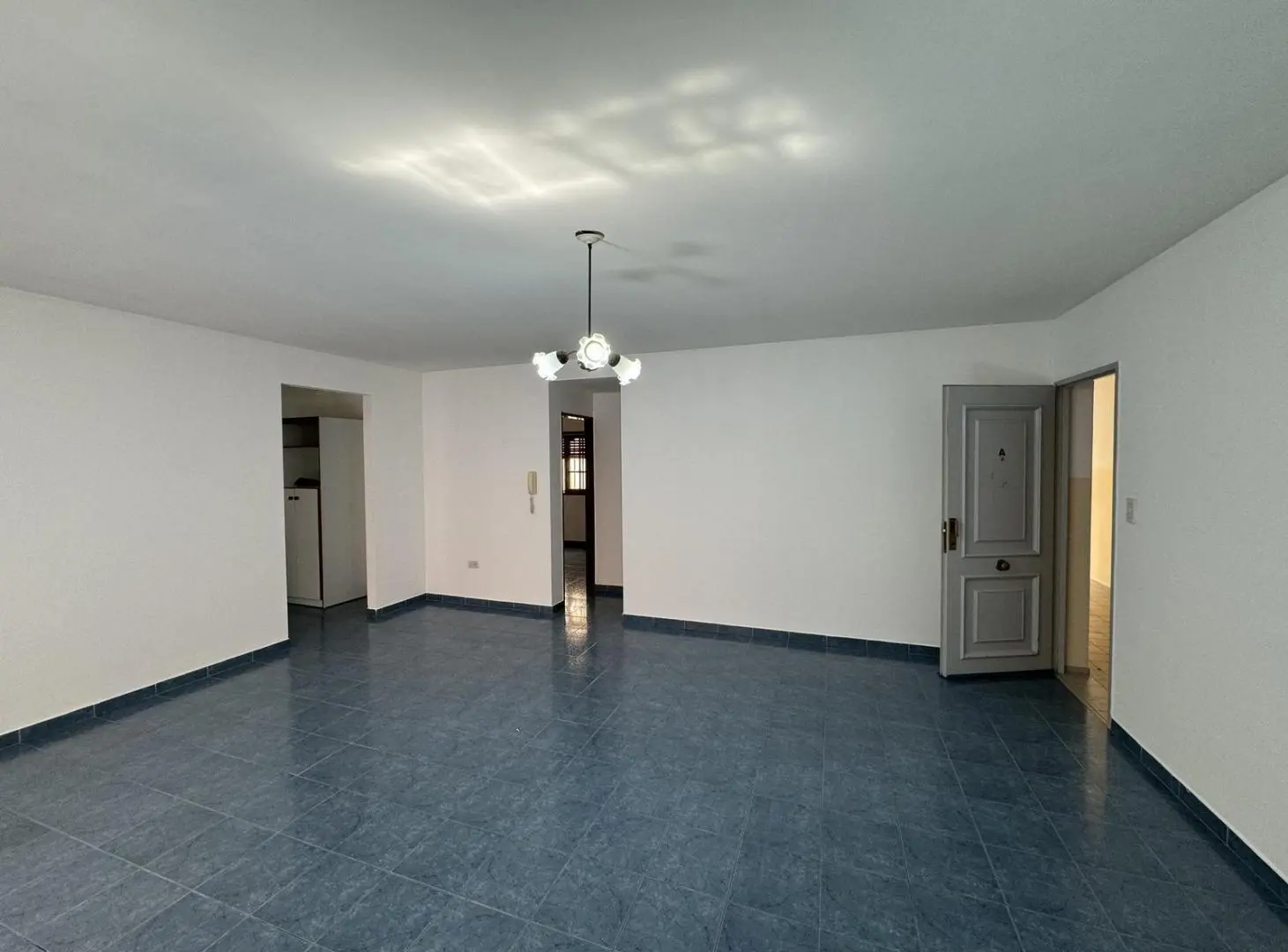 Se VENDE Departamento 2 dormitorios en calle Entre Rios 3