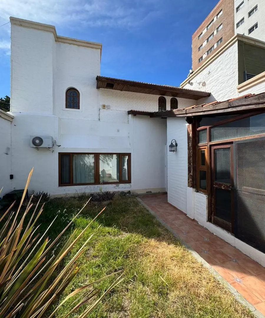 Casa en Área Centro Oeste 3