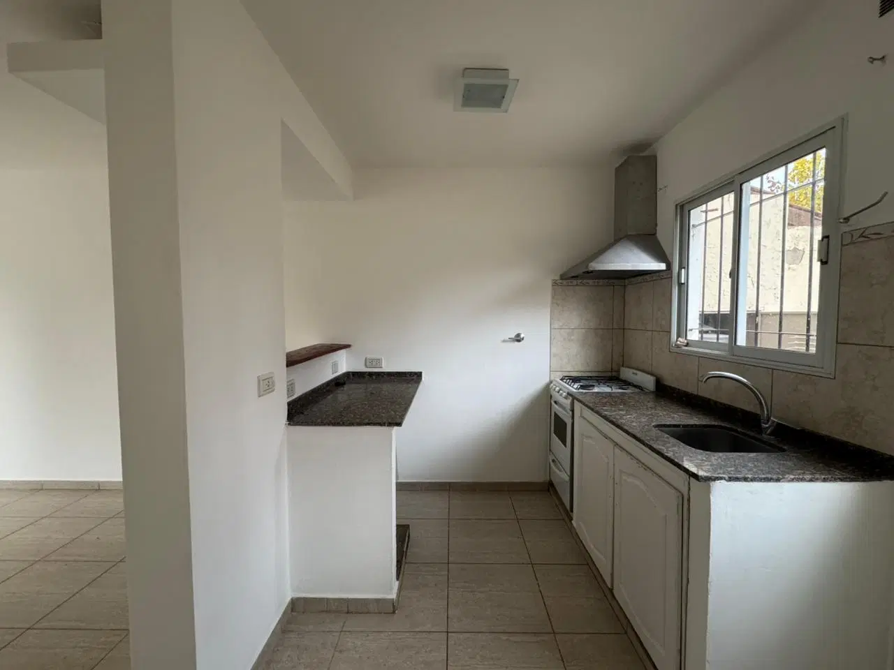Duplex en ALQUILER, Bº Lejos de Buenos Aires,  Neuquen Capital 3